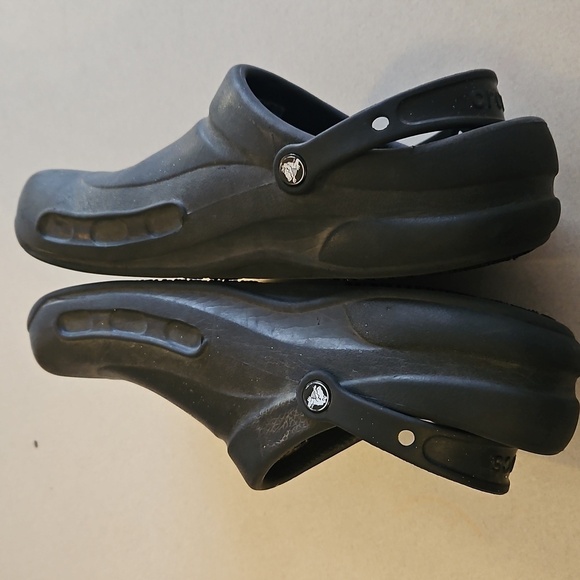 Crocs slip resistant bistro clogs - Picture 8 of 13